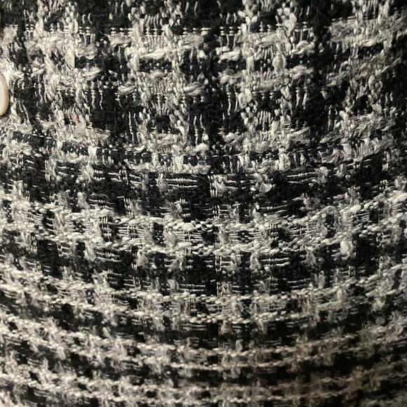 Ladies Mini Skirt - Picture 3 of 5